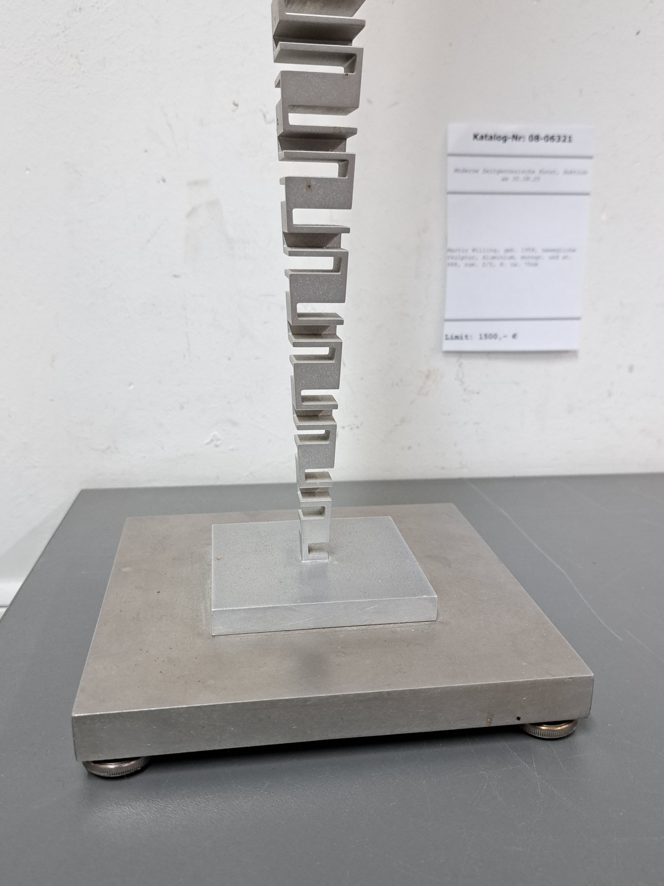 Detail m: Martin Willing, geb. 1958, bewegliche Skulptur, Aluminium, monogr. und at. 988, num. 2/5, H. ca. 70cm