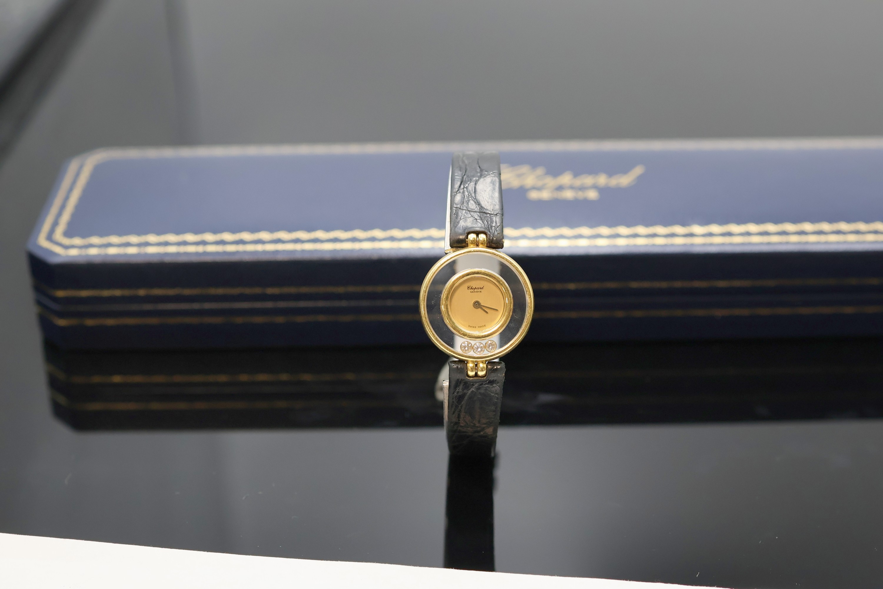 Detail b: CHOPARD Damenarmbanduhr Serie Happy Diamonds in GG 750/000 Referenz 4112, Schweiz um 1990, quarz, beids. vergl. Geh. inkl. orig. Lederband m. verg. ...