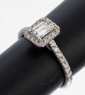 Image 26964352 - 18 kt Gold Diamant-Ring, WG 750/000, Diamantbaguette ca. 0.52 ct Weiß/vs-si, ...
