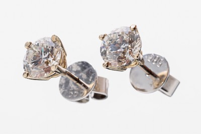 Image Paar 14 kt Gold Brillant-Ohrstecker, WG 585/000, 2 Brillanten zus. ca. 2.08 ct, 1 x ...