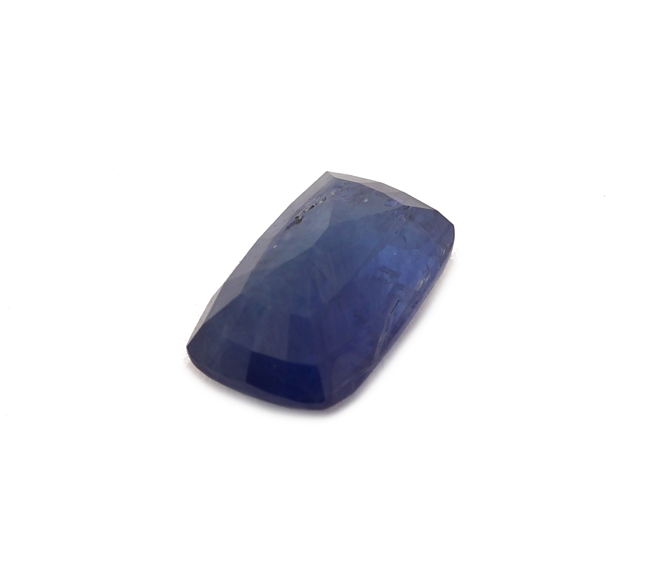 Detail b: Loser Saphir, 2.09 ct, Rectangular Cushion, Deep Blue, Anzeichen für Erhitzung, mit ALGT- Expertise