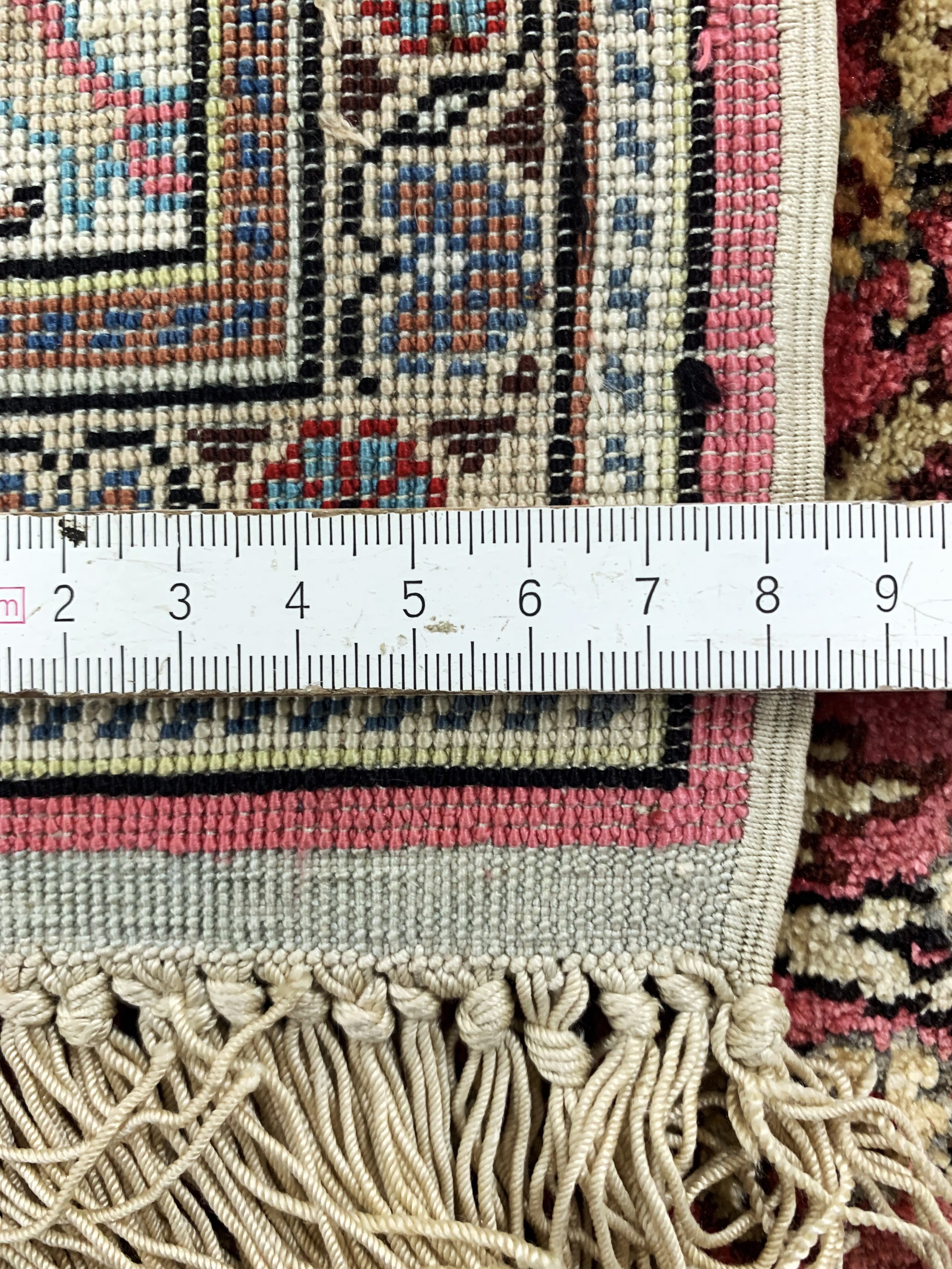 Detail e: Seiden Kayseri, Türkei, Mitte 20.Jhd, reineNaturseide, ca. 143 x 88 cm, EHZ: 2