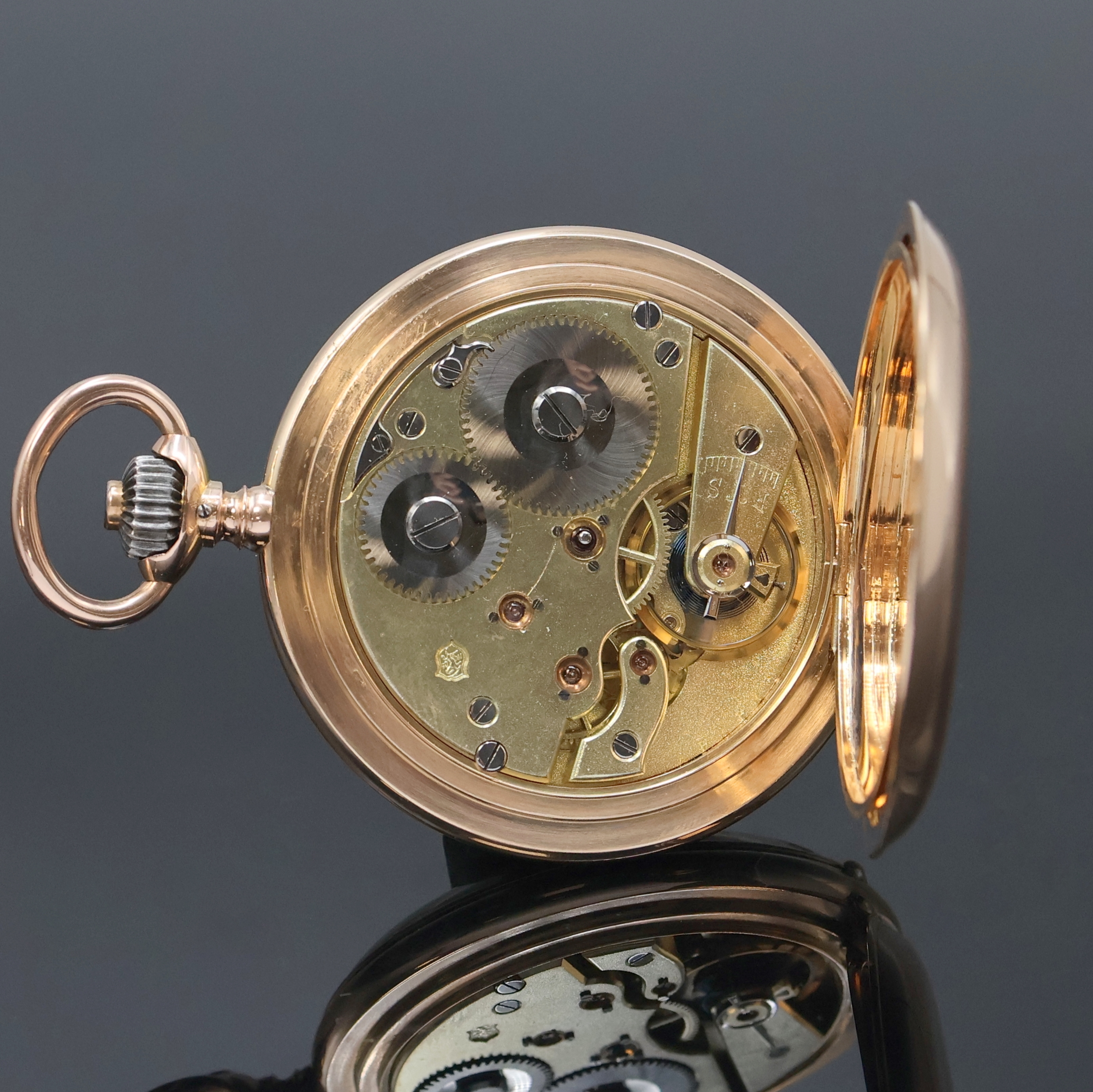 Detail g: IWC Savonette Herrentaschenuhr in RG 585/000, Schweiz laut beil. Kopie vom Stammbuchauszug verkauft um 1892, guill. 3- Deckel Goldgeh., Sprungdeckel ...