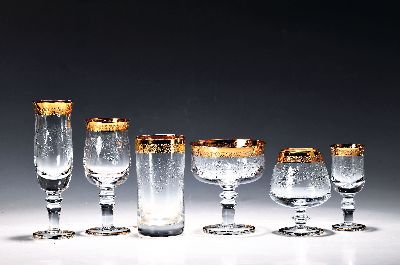 Image 26964702 - Trinkglasservice, Murano, Modell Medici, 20. Jh., farbloses Glas mit Diamantgravur und ...