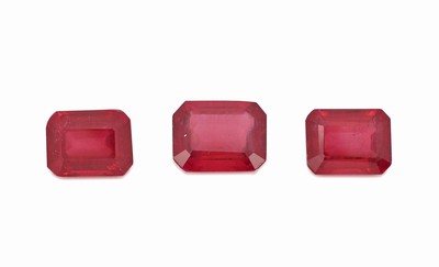 Image Lot 3 lose Rubine, ca. 13.72 ct, oktogonaler Treppenschliff, beh.