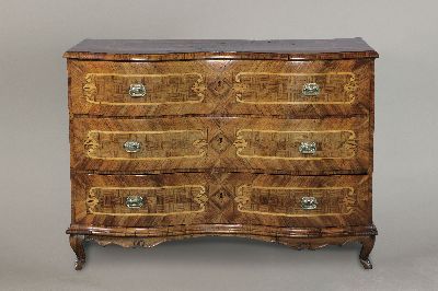 Image Barockkommode, süddeutsch, um 1760/70, Nußbaum, furniert, Einlagen in ...