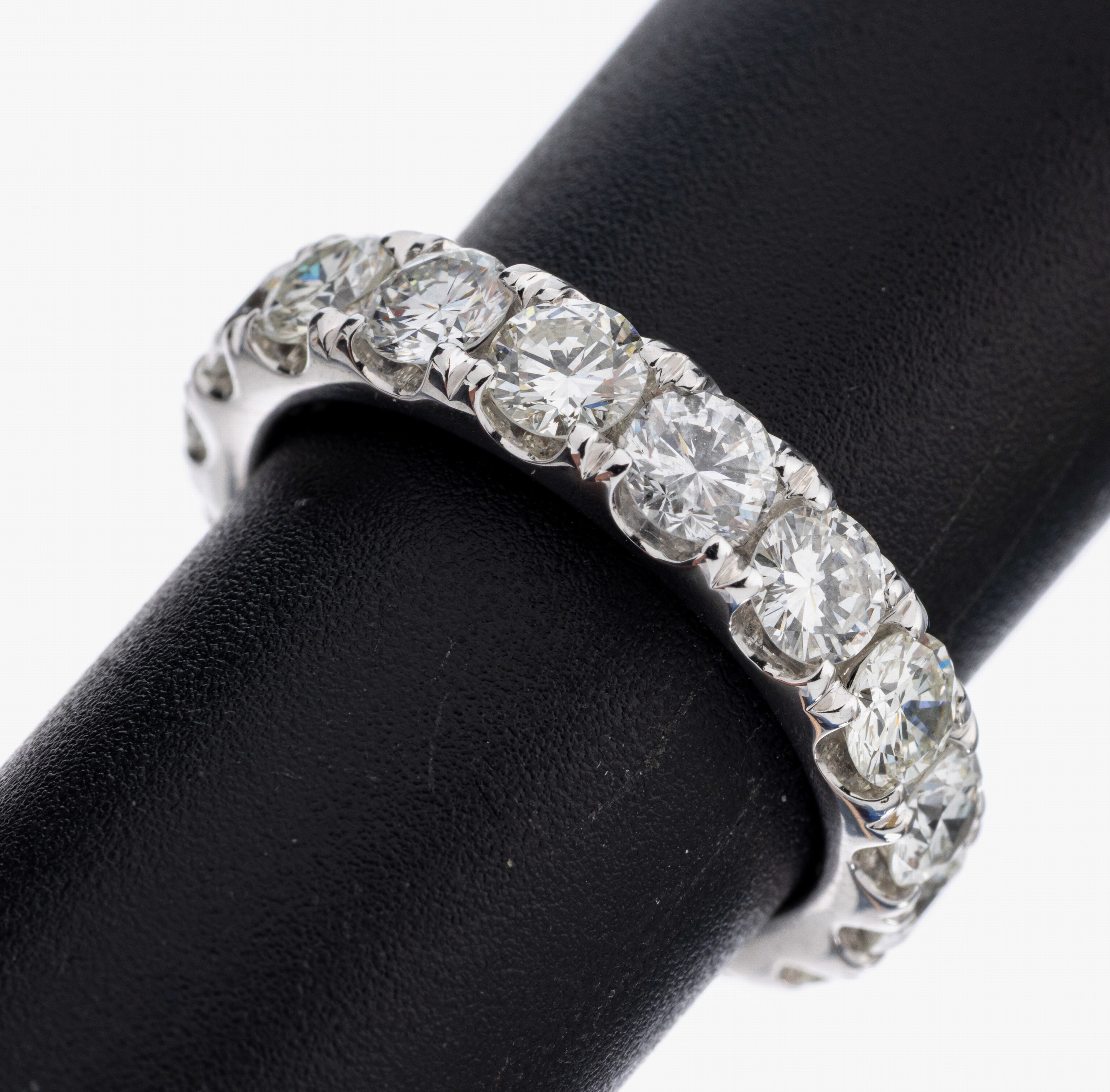 Image 26964810 - 14 kt Gold Brillant-Memoryring, WG 585/000,17 Brillanten zus. ca. 3.94 ct (grav.) ...