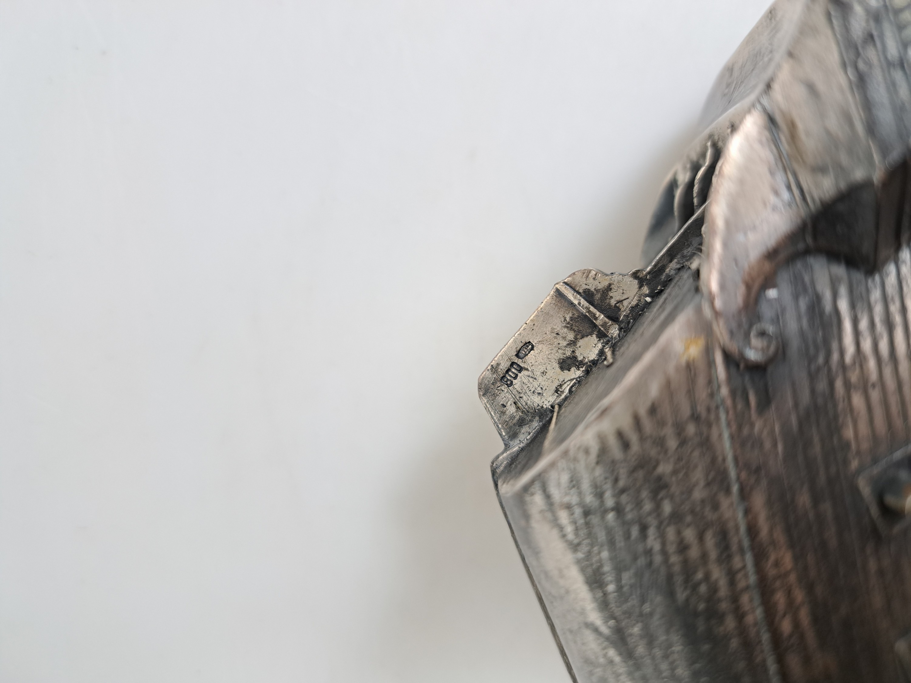 Detail c: Modellschiff, Italien, 20. Jh., 800er Silber, Modell des Dreimasters Peter Pan, ca. 580g Silber, auf Holzsockel, Gesamth. ca. 25cm