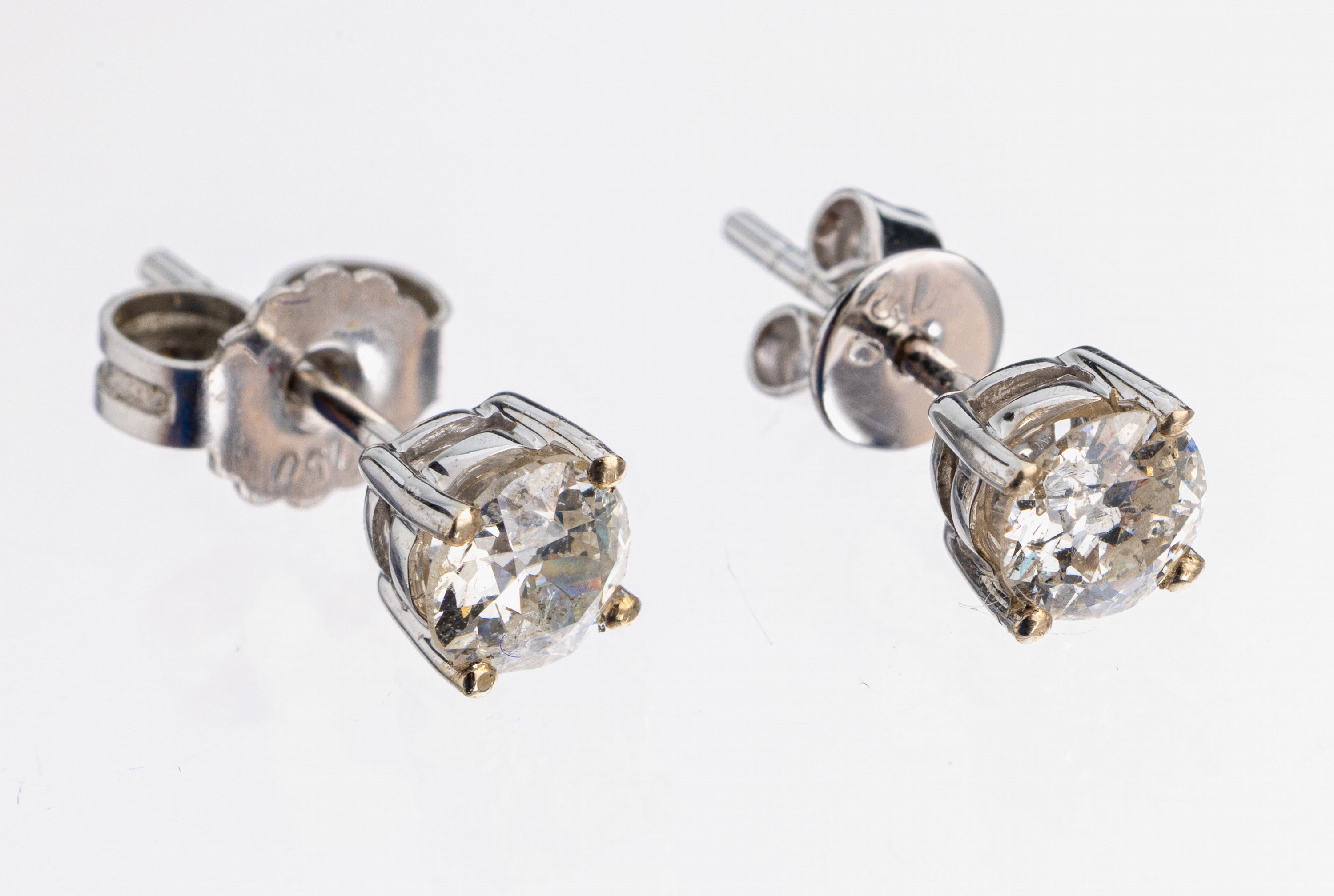 Paar 14 kt Gold Diamant-Ohrstecker, WG 585/000, 2 Altschliffdiamanten zus. ca. 0.80 ct l.get.Weiß/p, ca. 1.2 g