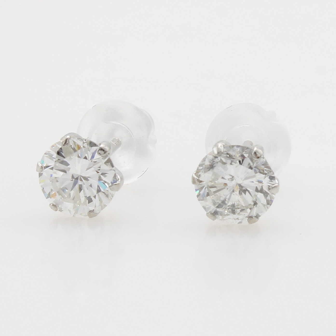 Image 26964869 - Paar Ohrstecker mit Brillanten, 900er Platin, 2 Brill. zus. ca. 0.825 ct Weiß/p ...