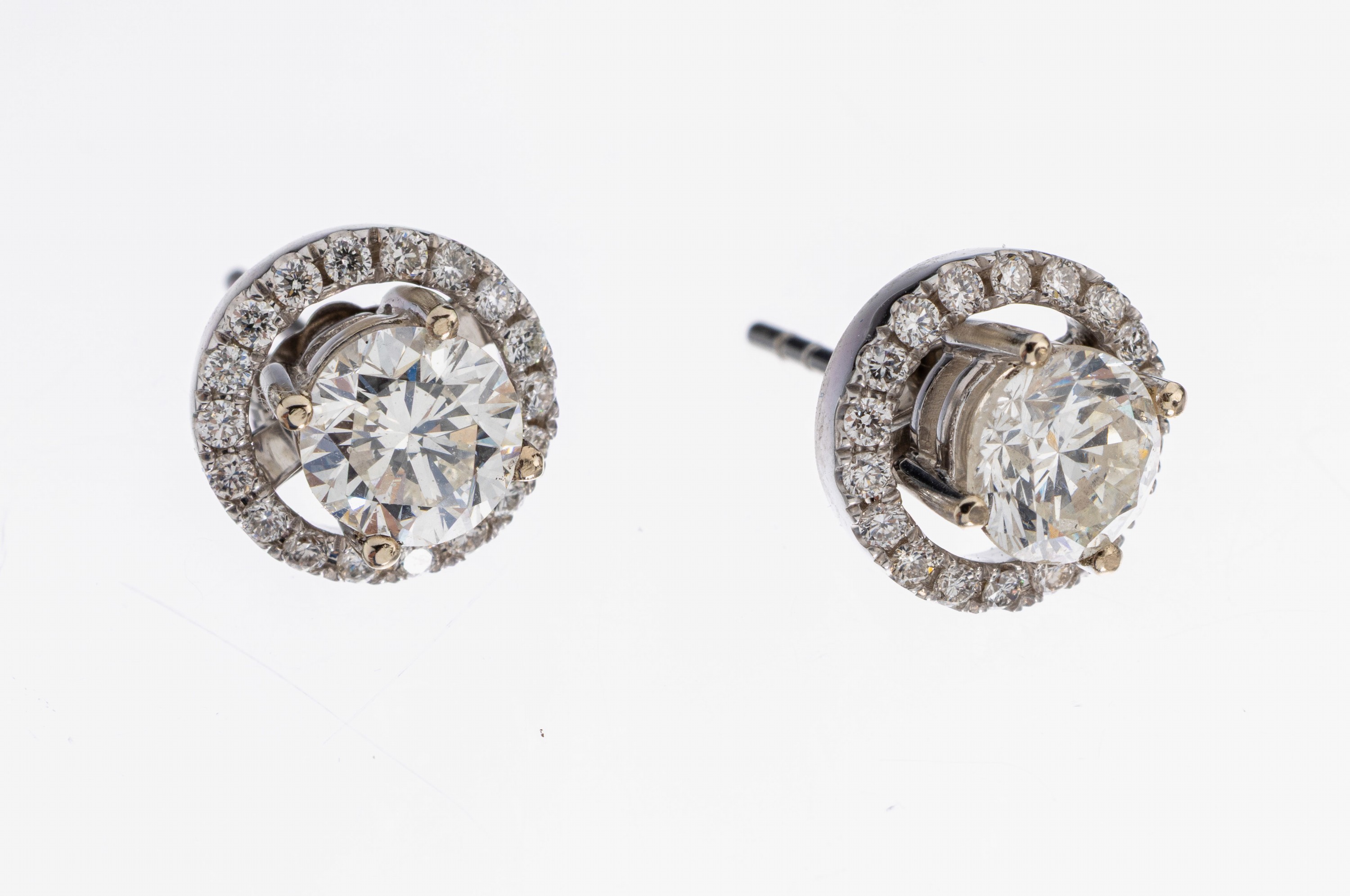 Image 26964895 - Paar 18 kt Gold Brillant-Ohrstecker, WG 750/000, 2 Brillanten zus. ca. 1.11 ct ...