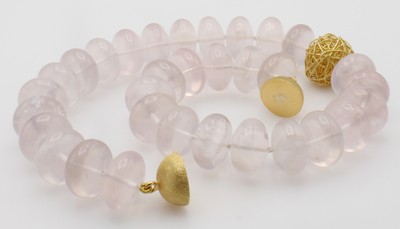 26964897b - Rosenquarzcollier, Magnetschl. u. Zierdraht-kugel 925er Silber verg. z.T. sat. u. matt., ...