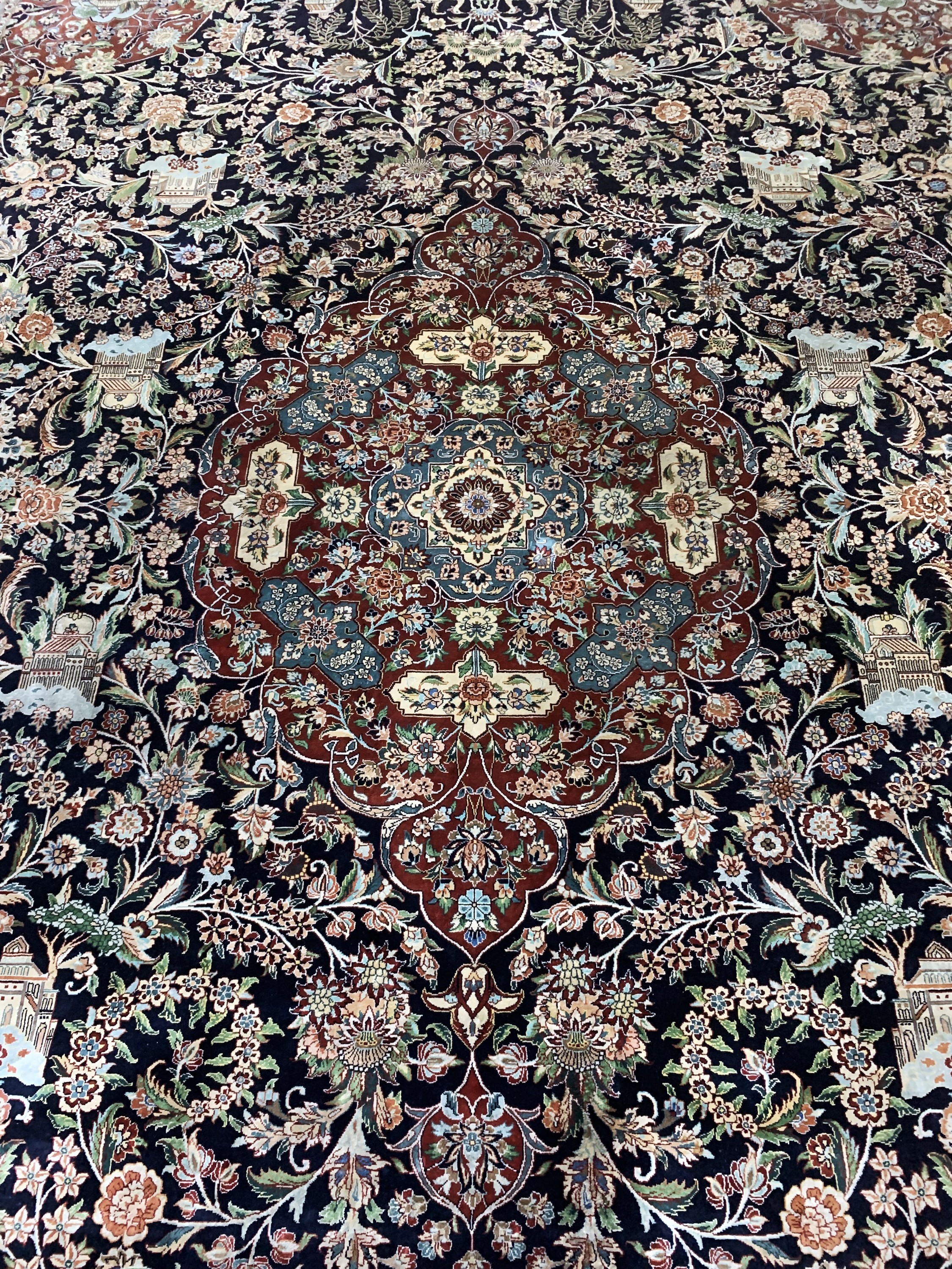 Detail d: Hereke Seide fein, China, Mitte 20.Jhd, reine Naturseide, ca. 352 x 262 cm, Reinigungsbedürftig, EHZ: 1-2