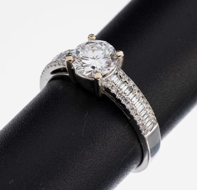 Image 18 kt gold diamond-ring, WG 750/000, centered embossed brilliant approx. 1.03 ct ...