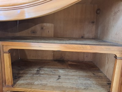 26965439f - Bodenseeschrank, wohl Bregrenzerwald, um 1830, Kirschbaum massiv, zweitürig, ...