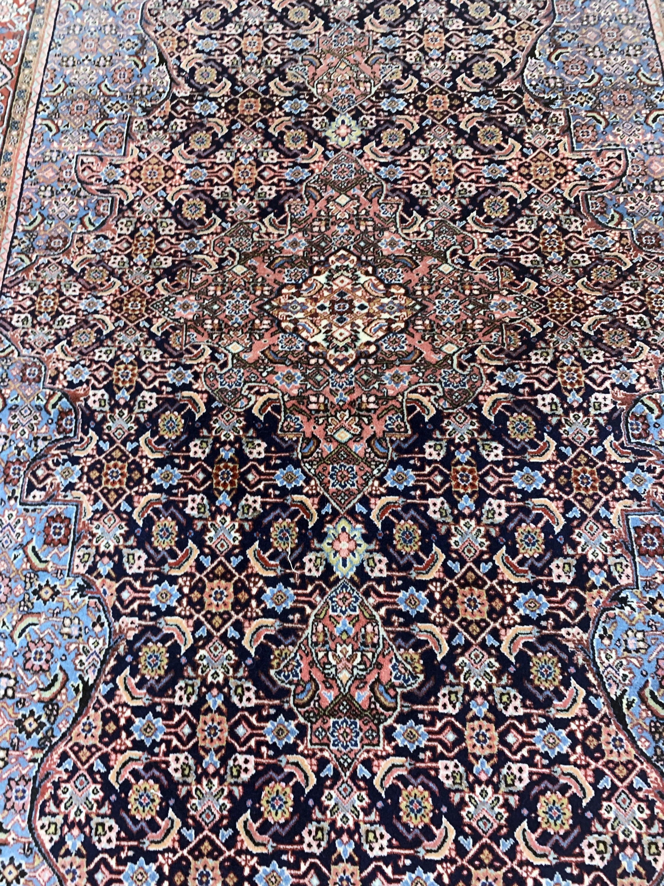 Detail c: Djosan, Persien, Mitte 20.Jhd., Wolle auf Baumwolle, ca. 217 x 130 cm, EHZ: 2