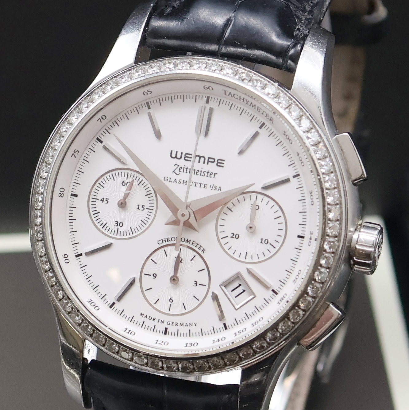 Detail a: WEMPE Armbandchronograph Serie Zeitmeister, Automatik, Edelstahlgeh. inkl. Lederband m. orig. Faltschl., Boden m. Darst. Sternwarte 6-fach verschr., ...