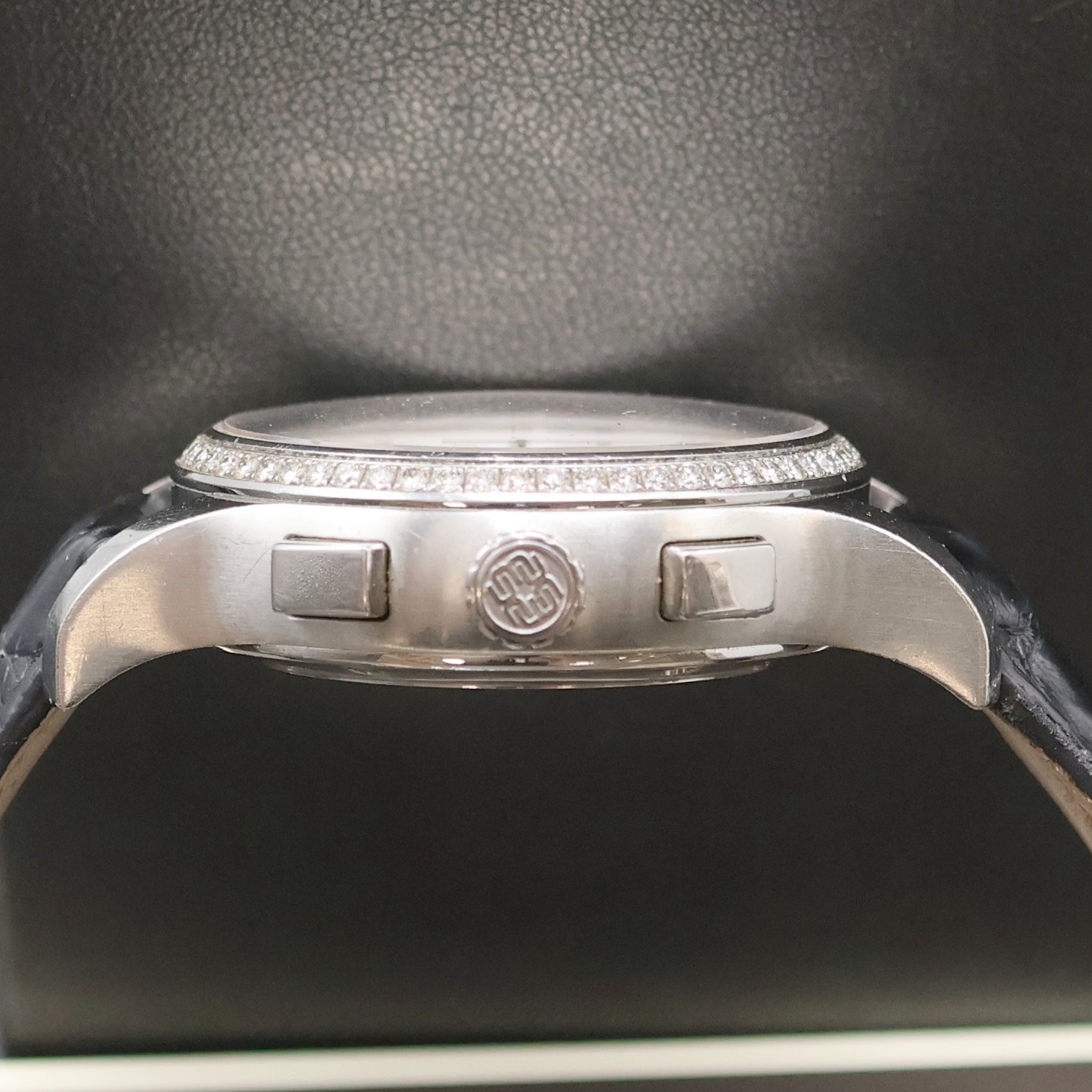 Detail c: WEMPE Armbandchronograph Serie Zeitmeister, Automatik, Edelstahlgeh. inkl. Lederband m. orig. Faltschl., Boden m. Darst. Sternwarte 6-fach verschr., ...