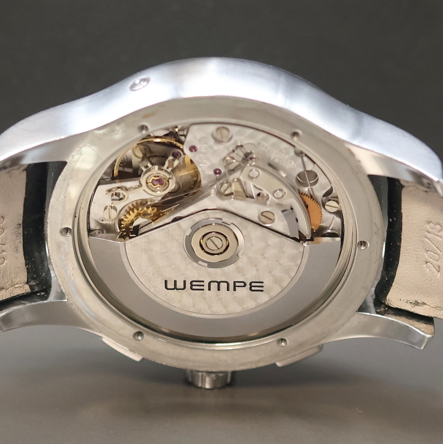 Detail f: WEMPE Armbandchronograph Serie Zeitmeister, Automatik, Edelstahlgeh. inkl. Lederband m. orig. Faltschl., Boden m. Darst. Sternwarte 6-fach verschr., ...