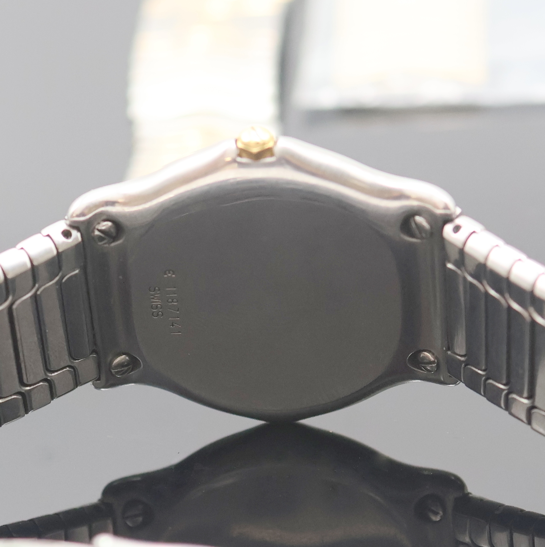 Detail d: Ebel Sportwave Armbanduhr in Stahl/Gold Referenz 1187141, Schweiz um 1995, quarz, Monocoque Geh., orig. Wellengliederband m. dopp. Faltschl., ...