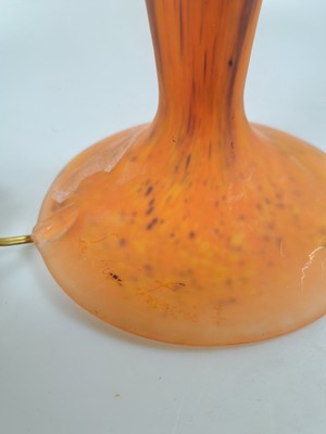 26965620c - Tischlampe, Le verre francais, 1930er Jahre, pate-de-verre mit orangeroten und blauen ...