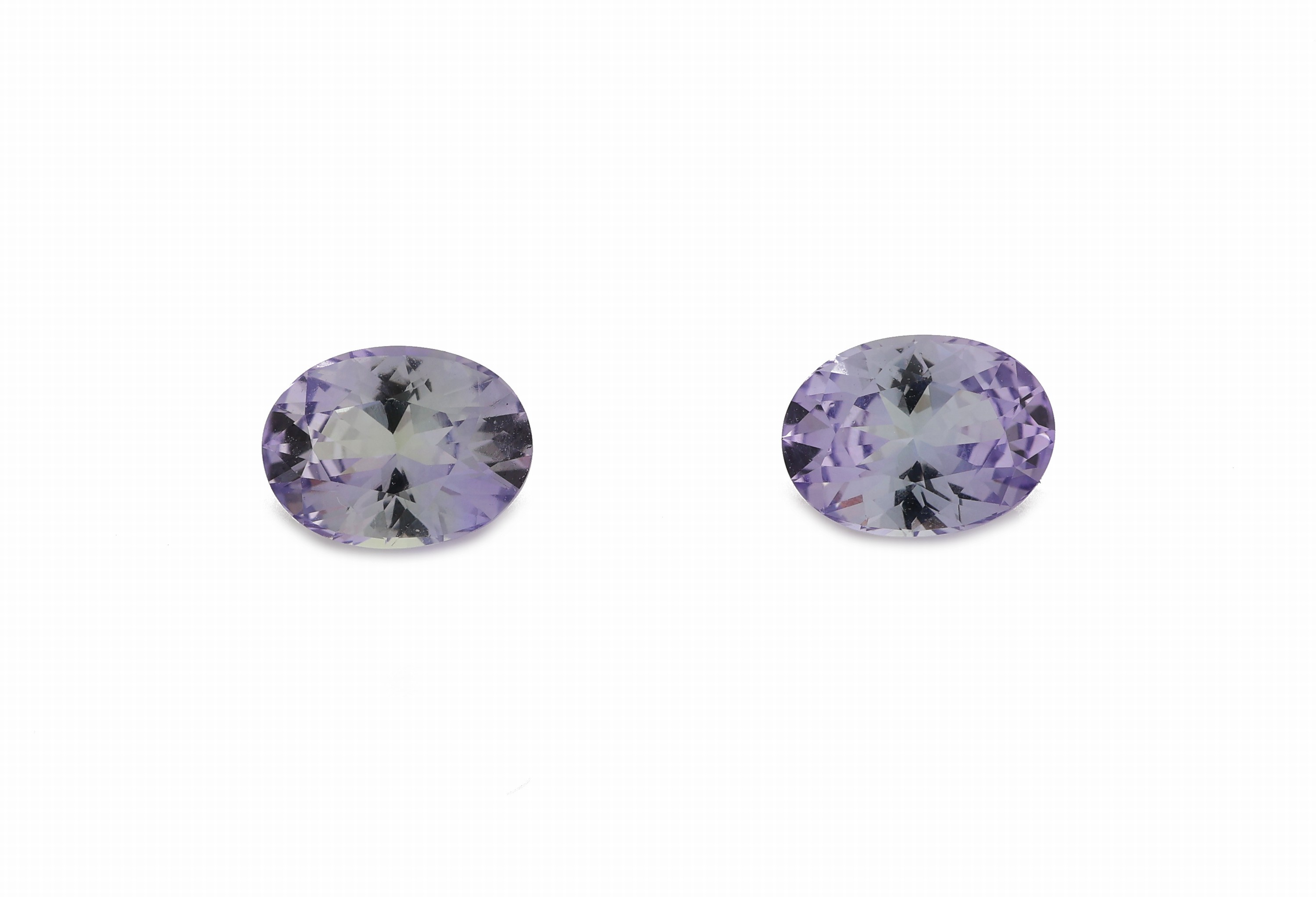 Tansanit-Paar, ovalfacett. zus. ca. 2.18 ct