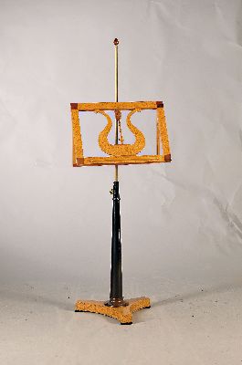 Image 26966442 - Repräsentativer Notenständer im Biedermeierstil, 20.Jh., karelische Birke, ...