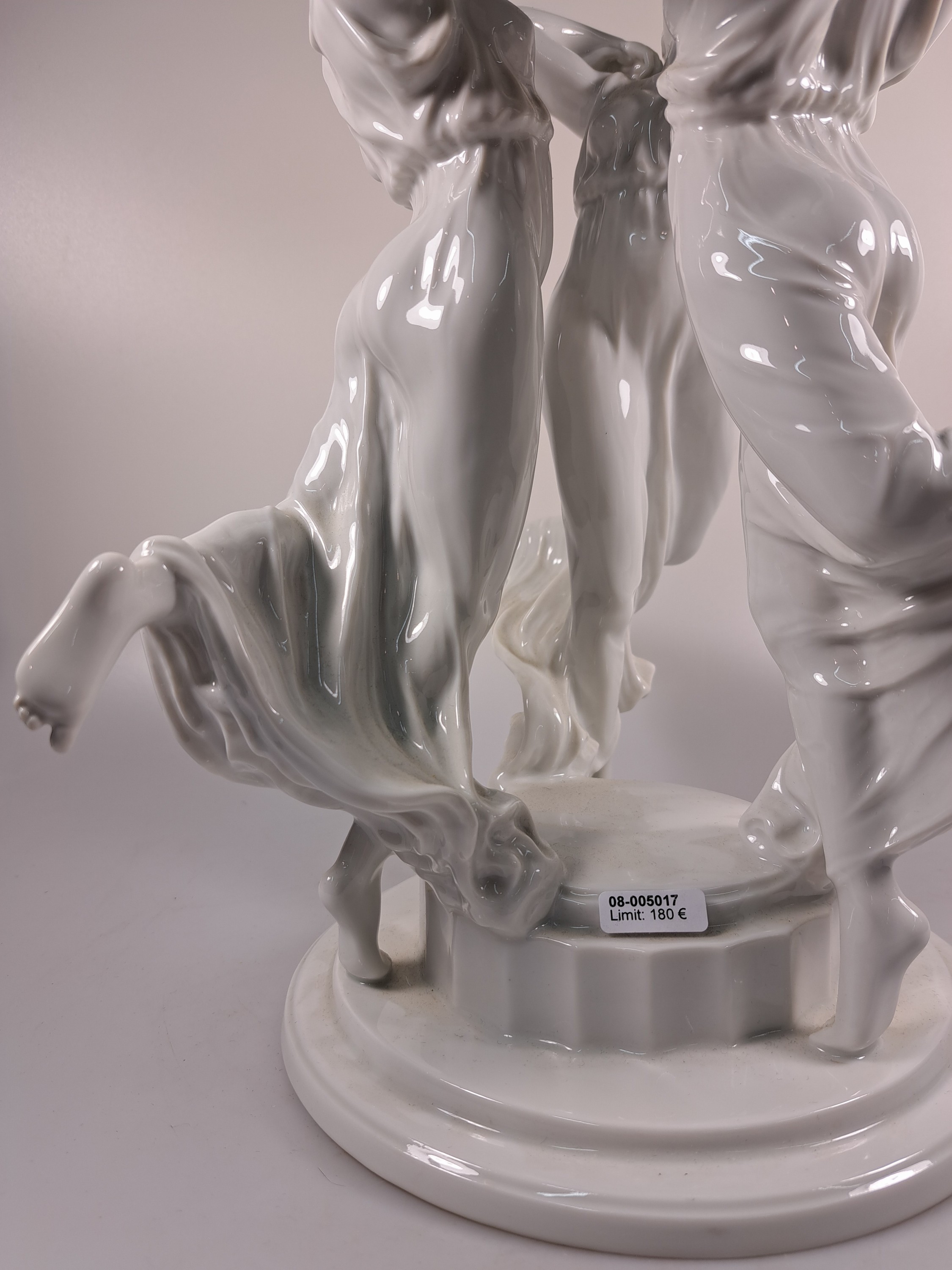 Detail d: Porzellangruppe/-Figur, Rosenthal, "Festreigen", Entwurf Karl Himmelstoss um 1913, frühe Ausformung um 1915-20, Rosenthal Selb Bavaria, ...