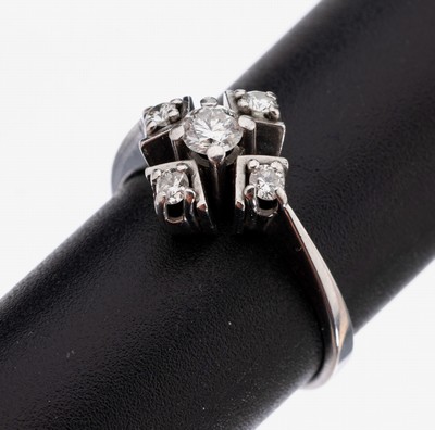 Image 26966543 - 18 kt Gold Brillant-Ring, WG 750/000, 5 Brillanten zus. ca. 0.36 ct Weiß/si, ca. ...