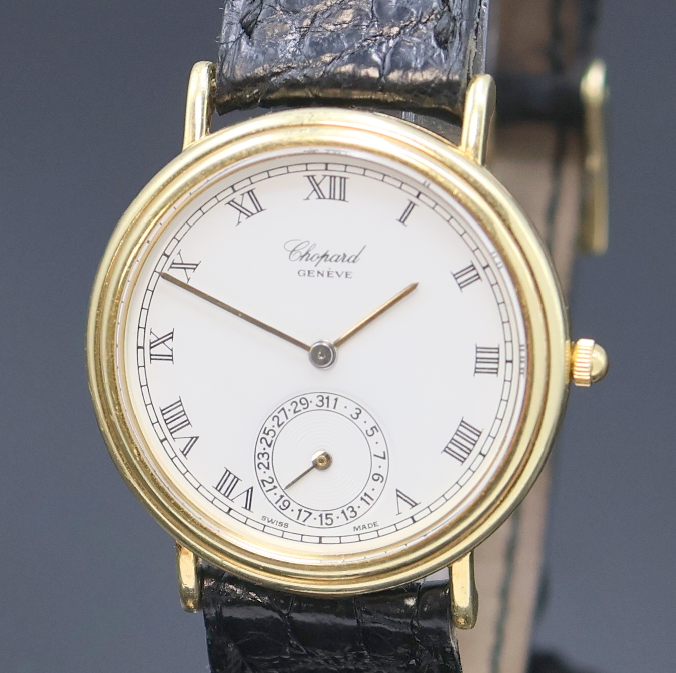 Detail a: CHOPARD Armbanduhr Linea D´Oro in GG 750/000 Referenz 1118, Schweiz um 1998, quarz, orig. Lederband m. verg. Dornschl., Boden gegen Lünette 8-fach ...