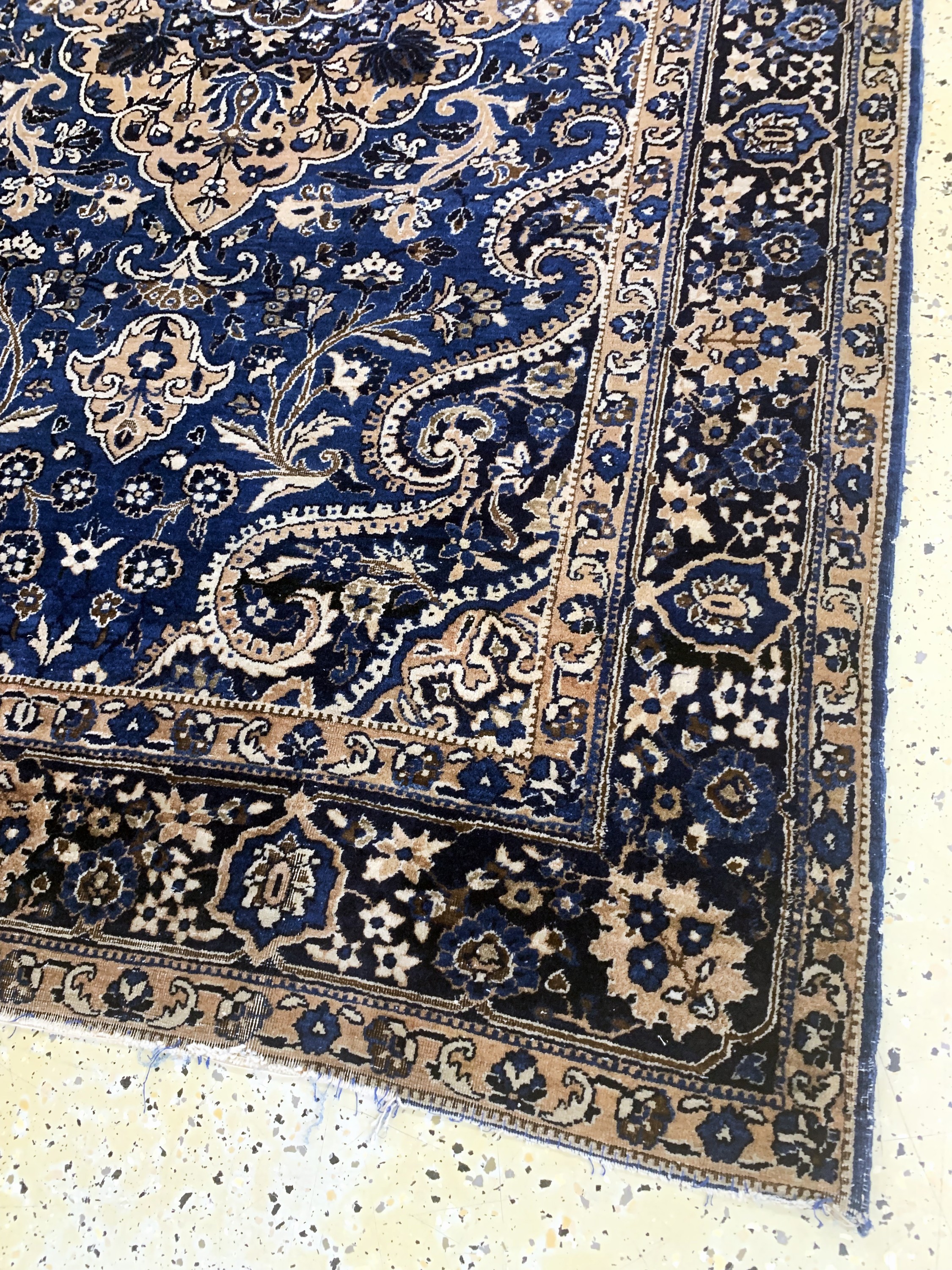 Detail d: Yazd antik, Persien, um 1900, Wolle auf Baumwolle, ca. 200 x 125 cm, EHZ: 2-3(Braun oxidiert)