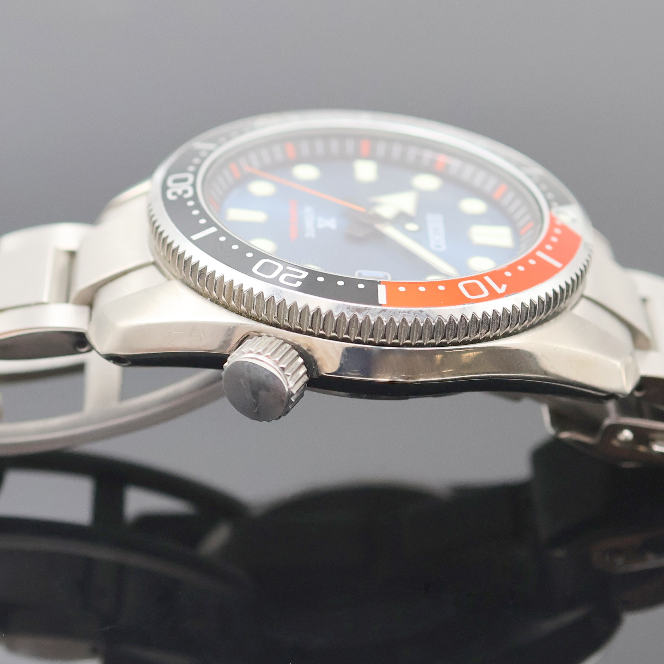 Detail c: SEIKO Prospex Divers Herrenarmbanduhr Referenz 6R15.04J0, Japan um 2010, Automatik, Edelstahlgeh. inkl. orig. Gliederband m. Faltschl., Boden u. ...