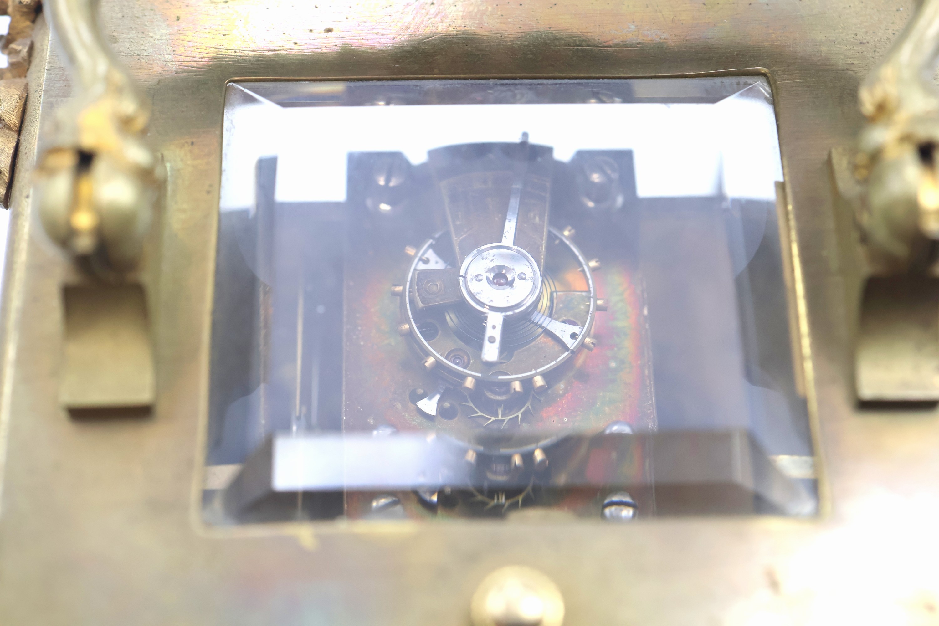 Detail f: HENRI JACOT 8 Tage Reiseuhr mit Schlagwerk und Repetition, Frankreich um 1880, Messinggeh. m. Verzierung 5-fach vergl., verg. Frontplatte m. ...