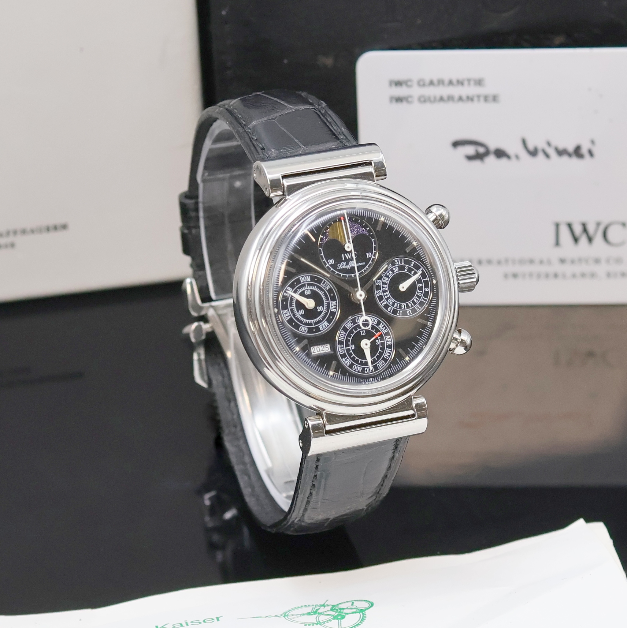 Detail b: IWC astronomischer Armbandchronograph Da Vinci mit ewiger Kalender Referenz IW3750, Schweiz um 2000, Automatik, Edelstahlgeh. inkl. orig. Lederband ...