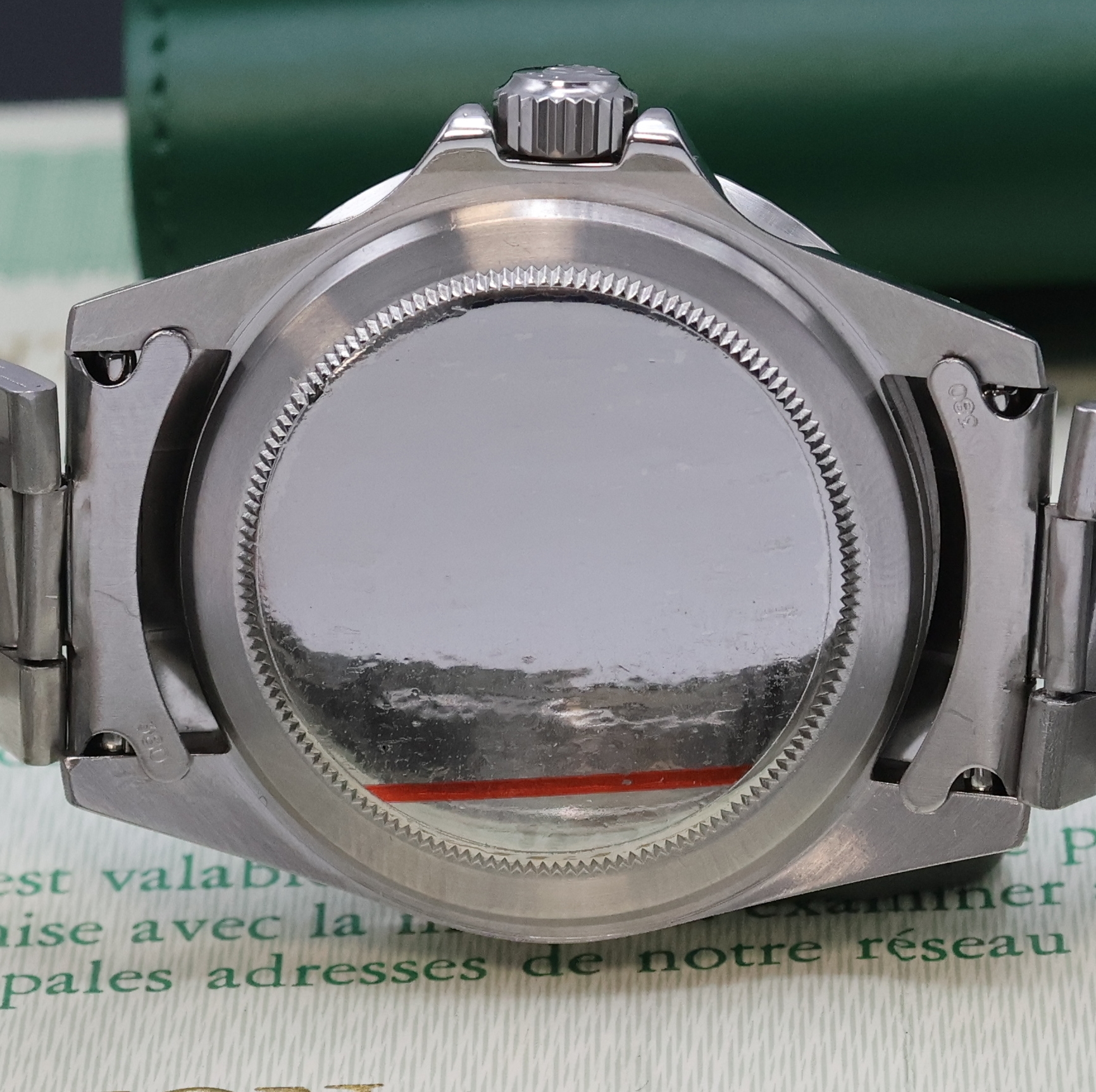 Detail d: ROLEX Oyster Perpetual Submariner Herrenarmbanduhr Referenz 1680, Schweiz verk. lt. beil. Garantie 07/1974, Automatik, Chronometer der Superlative in ...