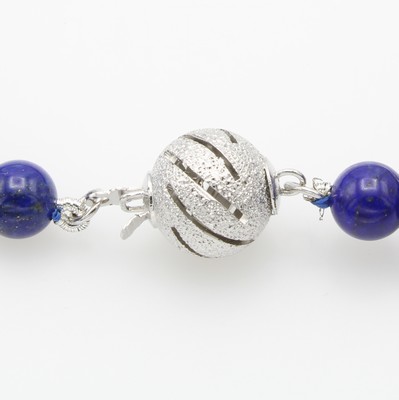 26966891a - Lapislazulikette, Kugelschließe 925er Silber, Lapislazulikugeln im Verlauf v. 6-10 mm, ...