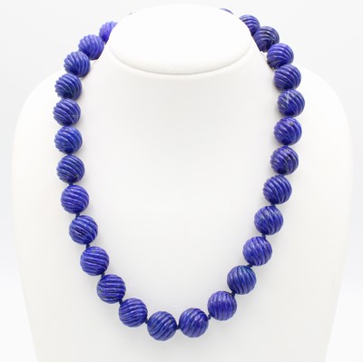 26966893a - Lapislazulikette, Karabinerschl. verg., geriefte Lapislazulikugeln ca. 14 mm, L. ca. 46 ...