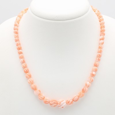 26966895a - Korallenkette, Karabinerschl. verg., geriefte Korallkugeln im Verlauf v. 5-10 mm, ...