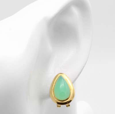 26967143b - Paar Ohrstecker mit Chrysoprasen, GG 585/000, 2 tropfenf. Chrysoprase, M. ca. 13x8 mm, ...