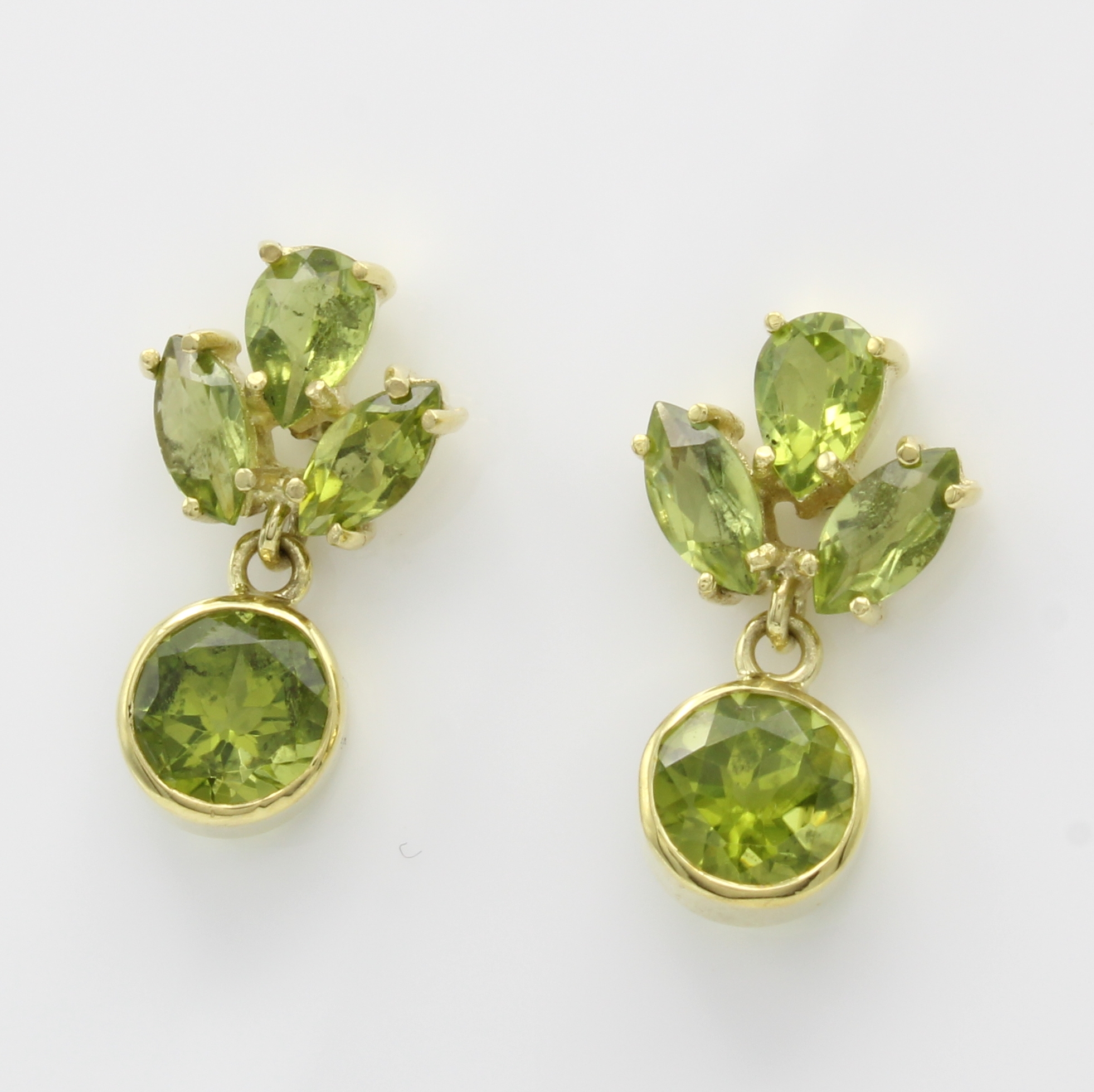 Image 26967680 - Paar Ohrstecker mit Peridots, GG 585/000, 8 Peridots in versch. Schliffarten zus. ca. 5 ...