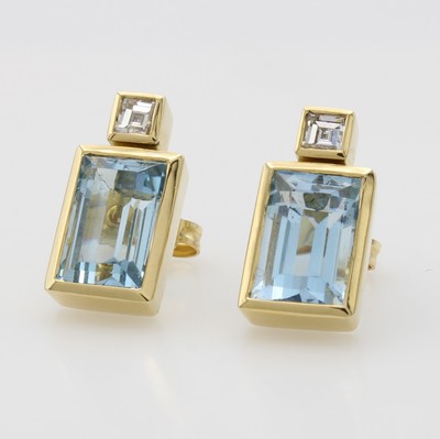 26967641a - Paar Ohrstecker mit Aquamarinen und Diamanten, GG 750/000, 2 rechteckige Aquam. zus. ca. ...