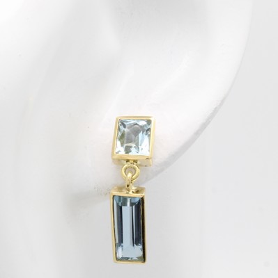 26967644a - Paar Ohrstecker mit Aquamarinen, GG 750/000, 4 Aquam. zus. ca. 1.85 ct, Abhängungen ...