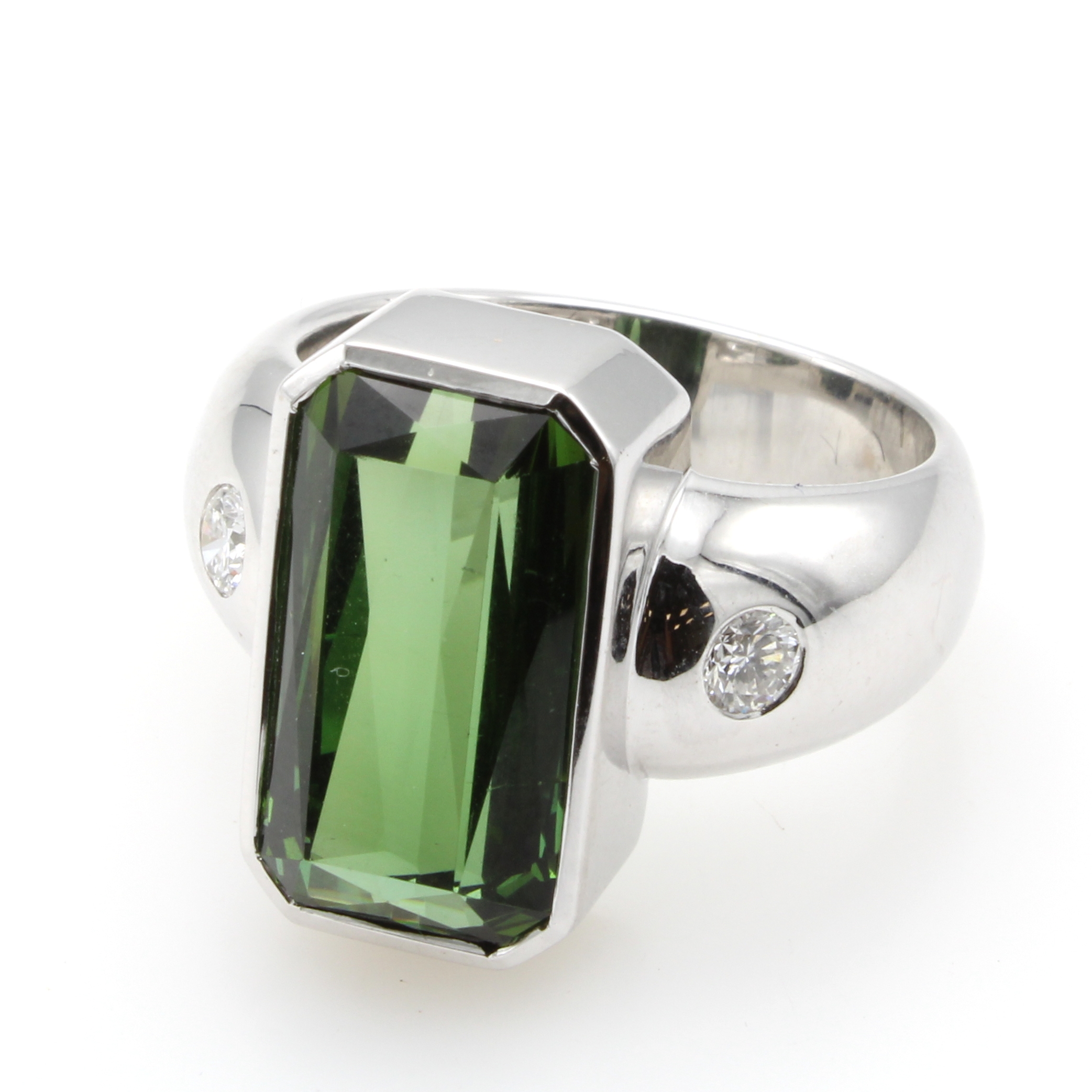 Image 26967730 - Ring mit Turmalin und Brillanten, WG 750/000, achteckiger, grüner Turmalin ca. 11.5 ct, ...