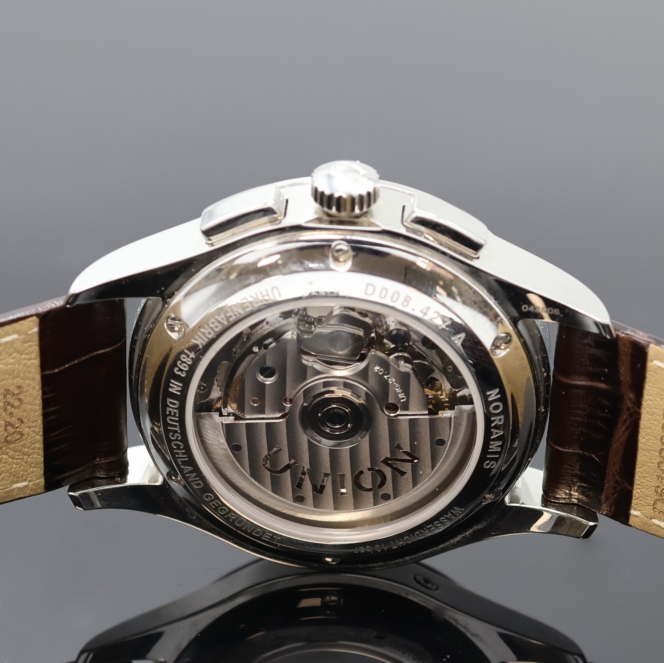 Detail e: UNION GLASHÜTTE Noramis Herrenchronograph in Stahl, Deutschland um 2020, Automatik, beids. vergl. Geh., Boden 6-fach verschr., orig. Lederband m. ...