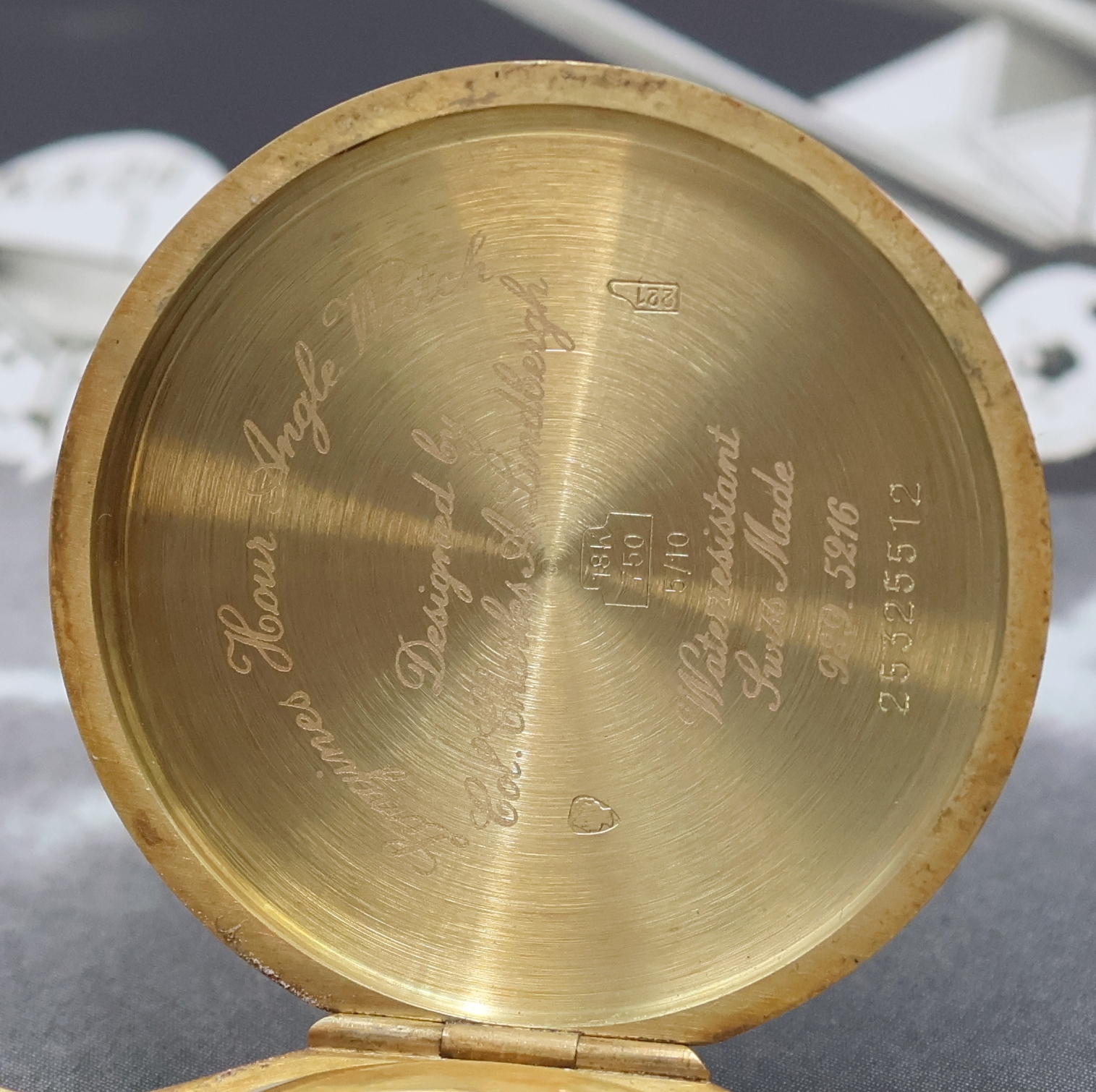 Detail g: LONGINES Lindbergh Stundenwinkelarmbanduhr in GG 750/000, Schweiz um 1995, Automatik, Scharniergeh. Referenz 989.5216 über Drücker b. 4 zu öffnen, ...