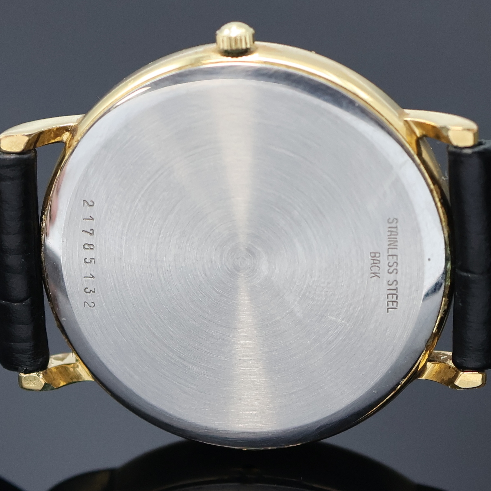 Detail d: LONGINES Résence Damen/Herren 2 Armbanduhren, Schweiz um 1985, verg. Geh. m. aufgedr. Stahlböden, weiße Zifferblätter, röm. Zahlen, ...