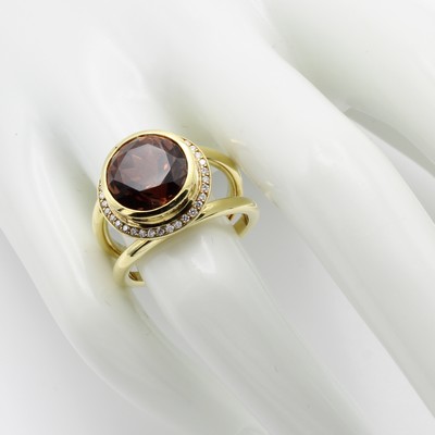 26967751a - Ring mit Turmalin und Brillanten, GG 585/000, runder Ringkopf bes. m. rosa-braunem ...