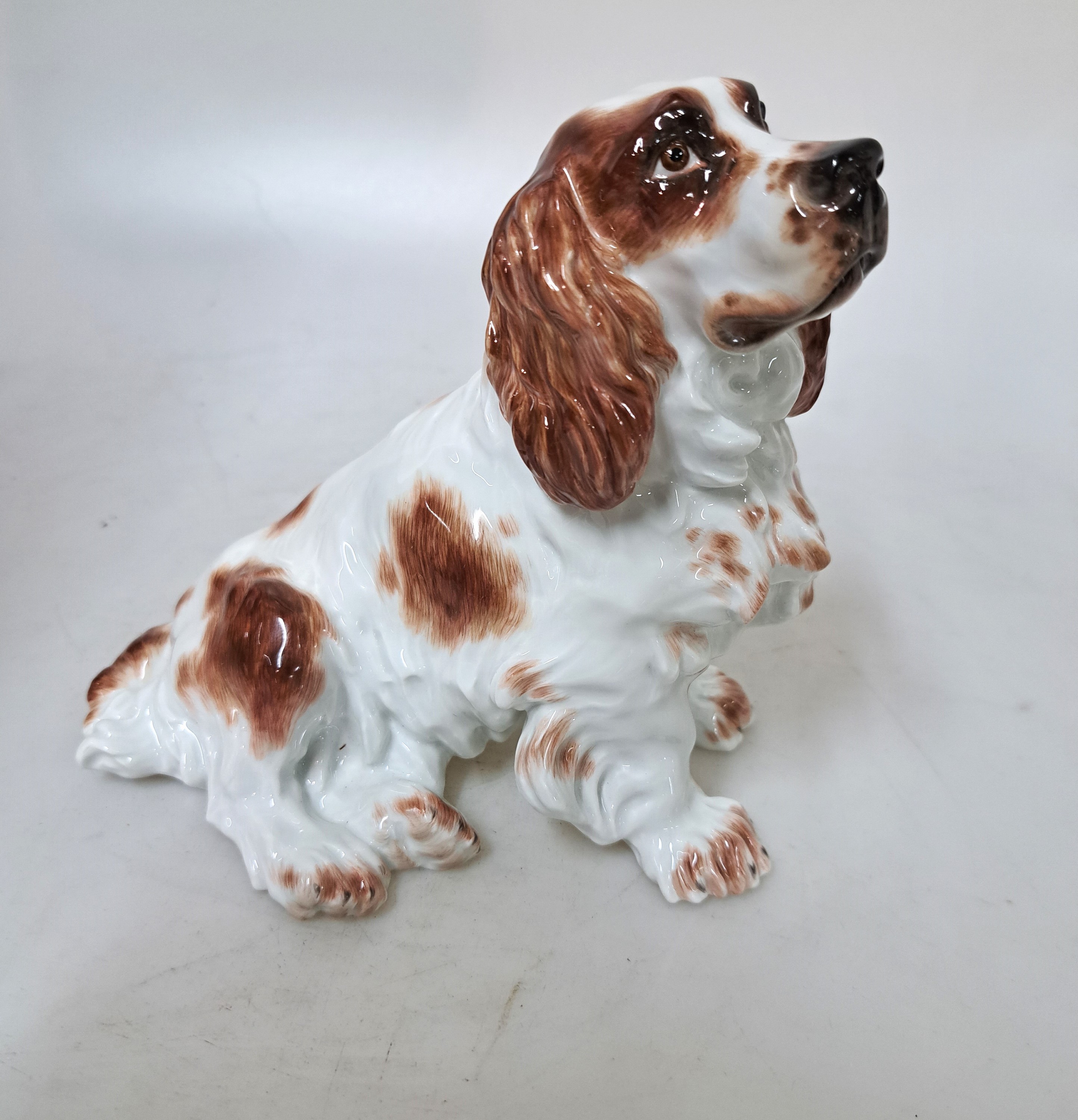 Detail a: Porzellanfigur Spaniel, Meissen, 20.Jh., Porzellan, Nr. 78869, handbemalt, H. 15 cm