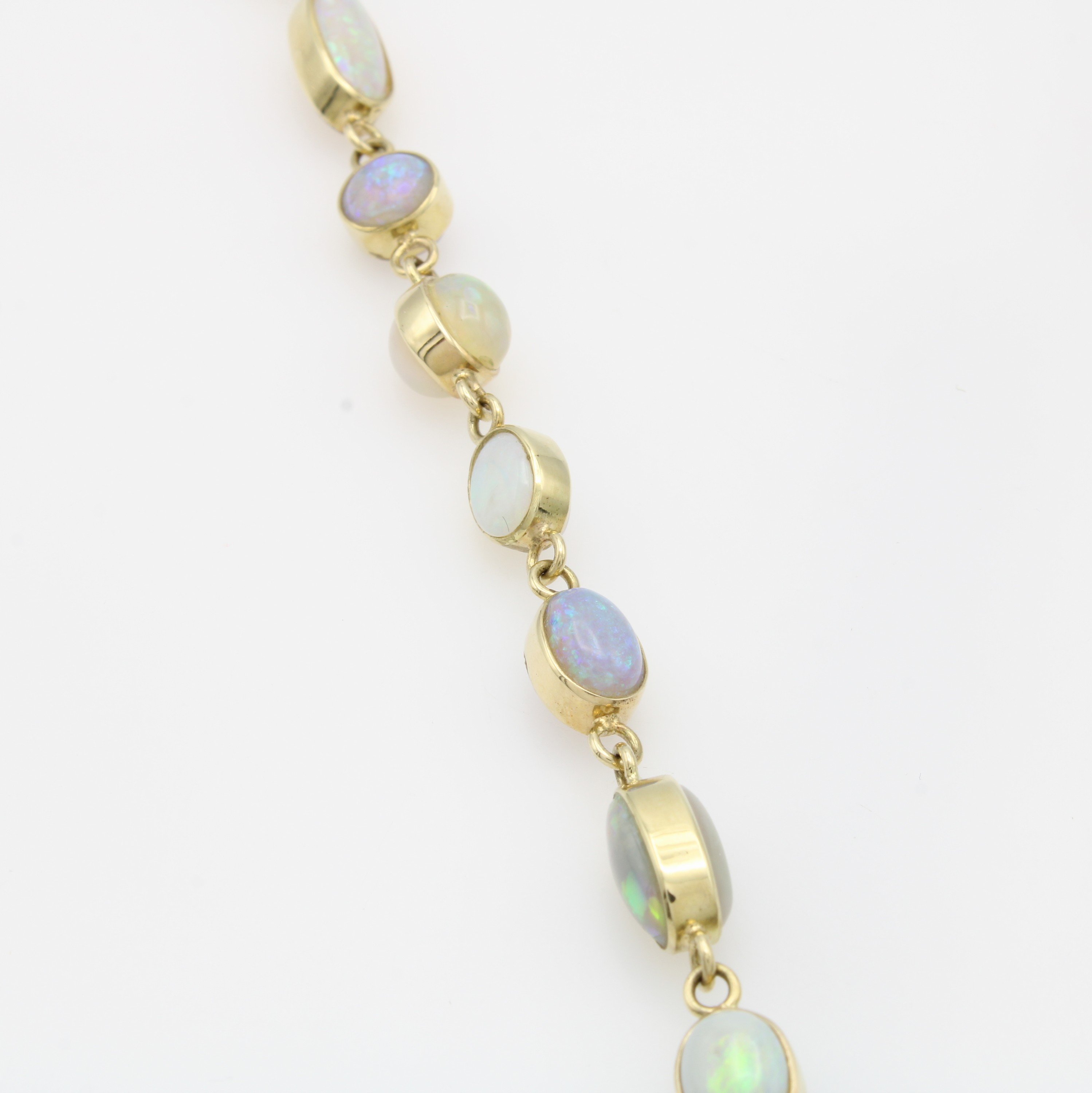 Image 26967855 - Armband mit Opalen, GG 585/000, ovale und runde Opale zus. ca. 21 ct, Karabinerschl., L. ...