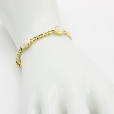 26967854a - Panzerarmband mit Opalen, GG 585/000, 6 ovale Opale zus. ca. 5 ct, Kastenschl. m. zwei ...